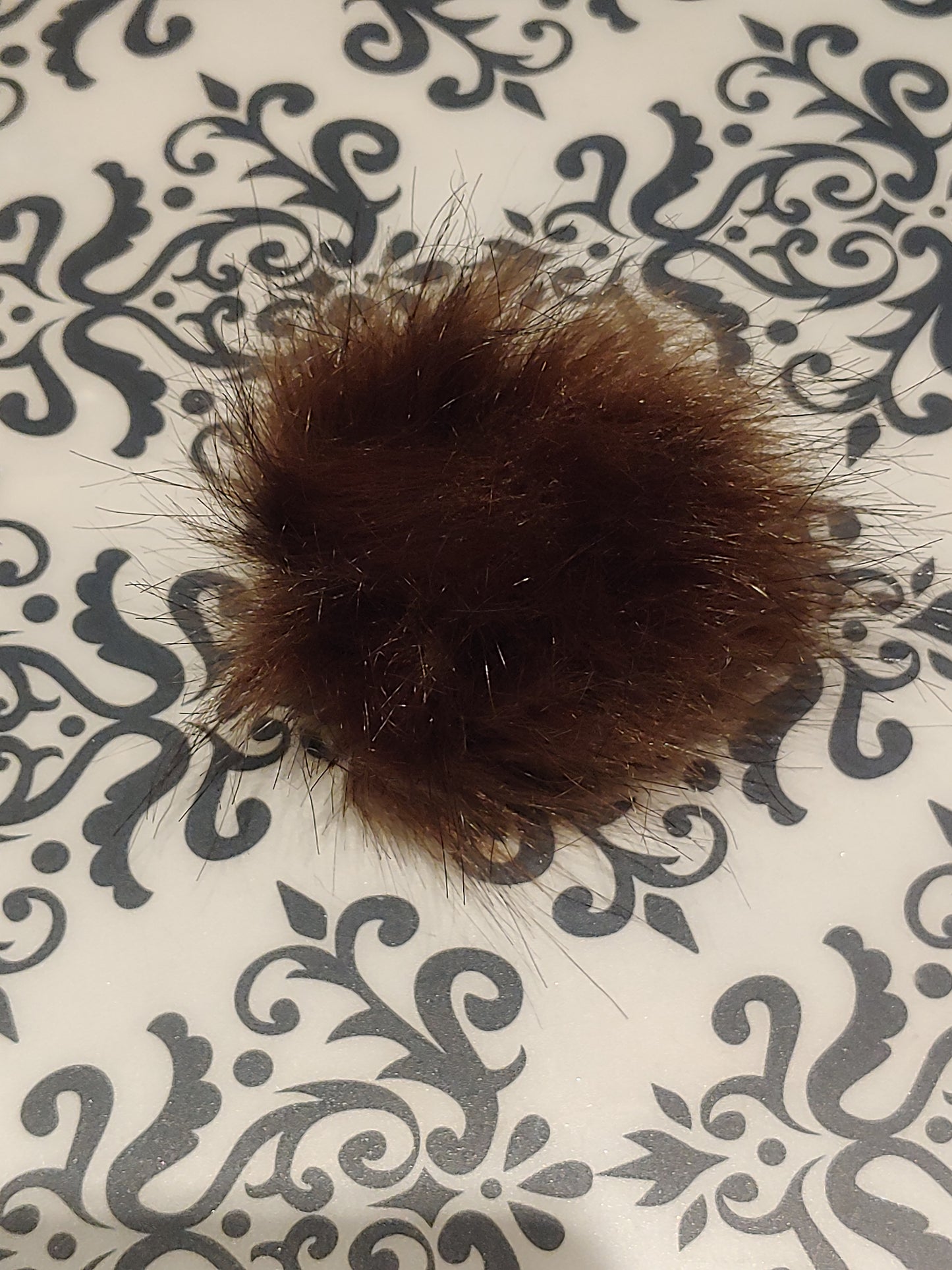 8 cm faux fur pompom