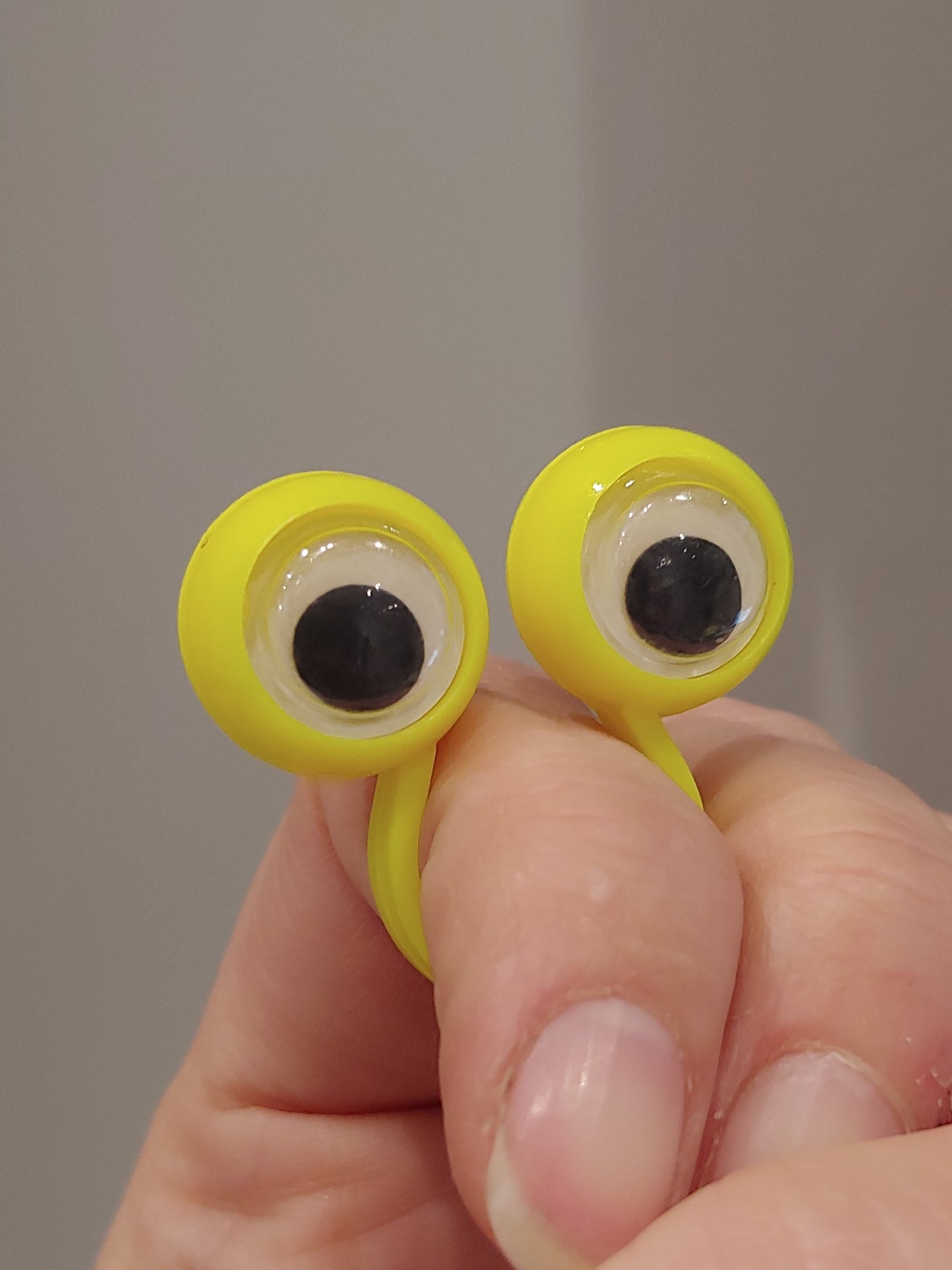 Googly eye ring