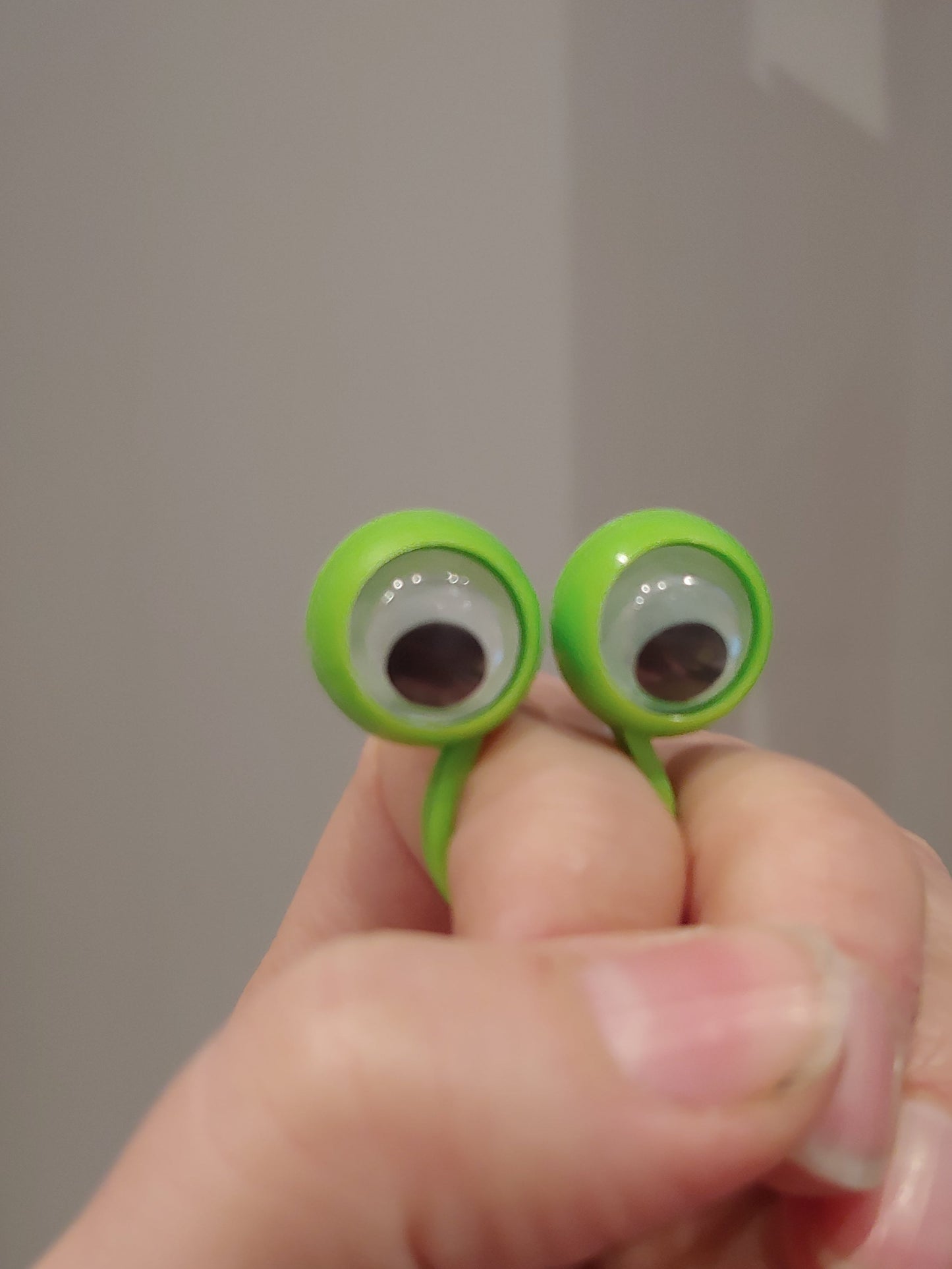 Googly eye ring