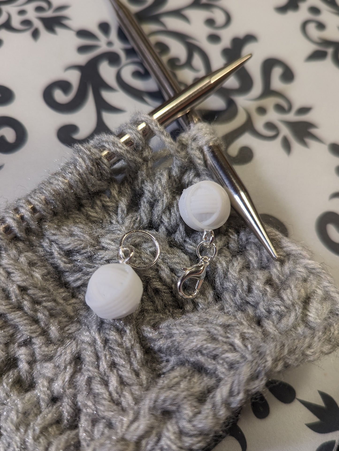 Yarn Ball Stitch Marker/Charm/zipper pull