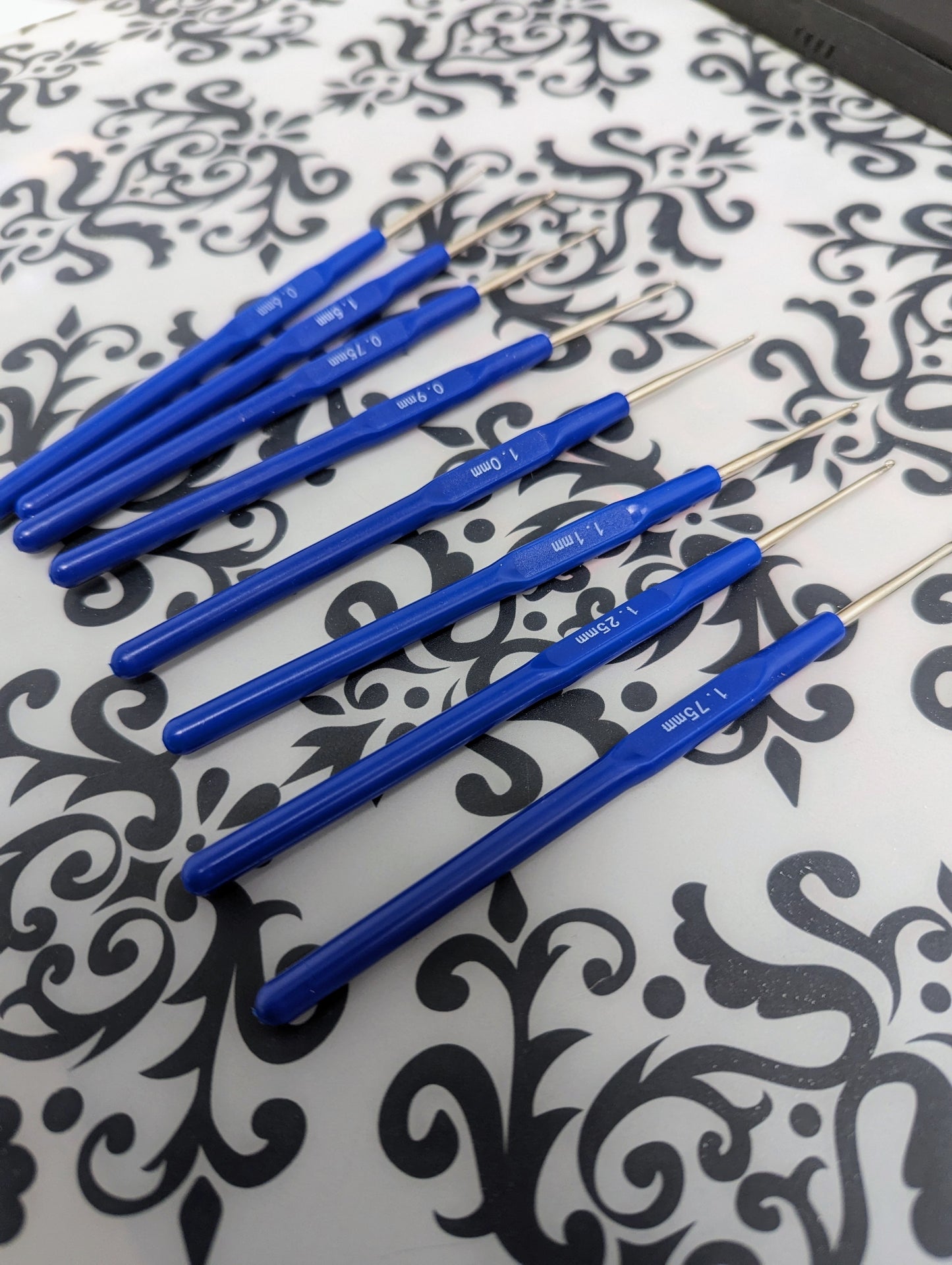 8 blue small hook set