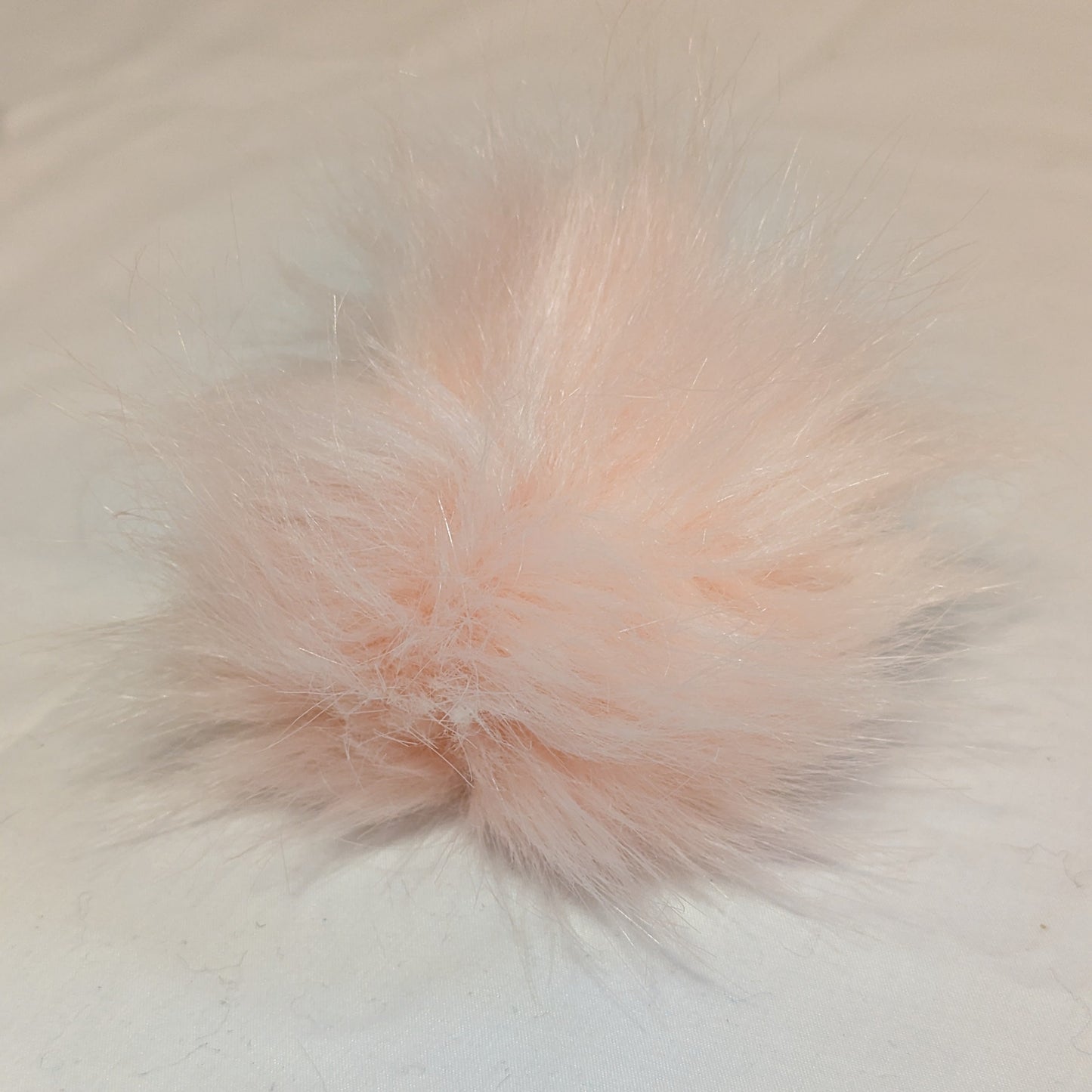 10 cm faux fur pompom