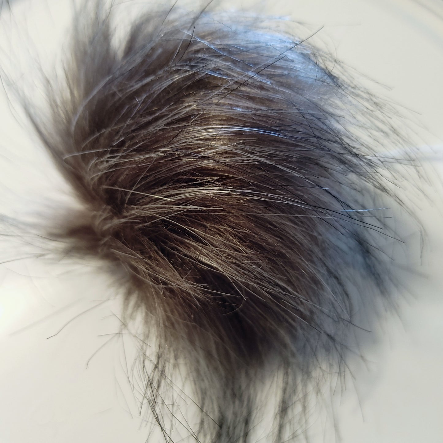 10 cm faux fur pompom