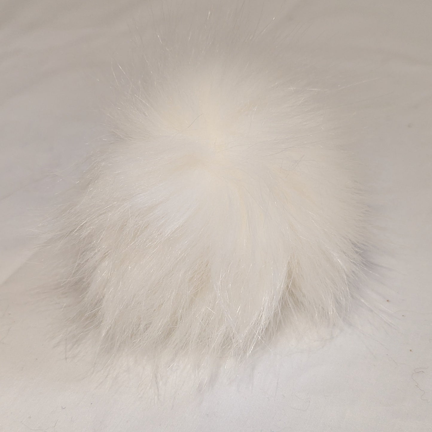 10 cm faux fur pompom
