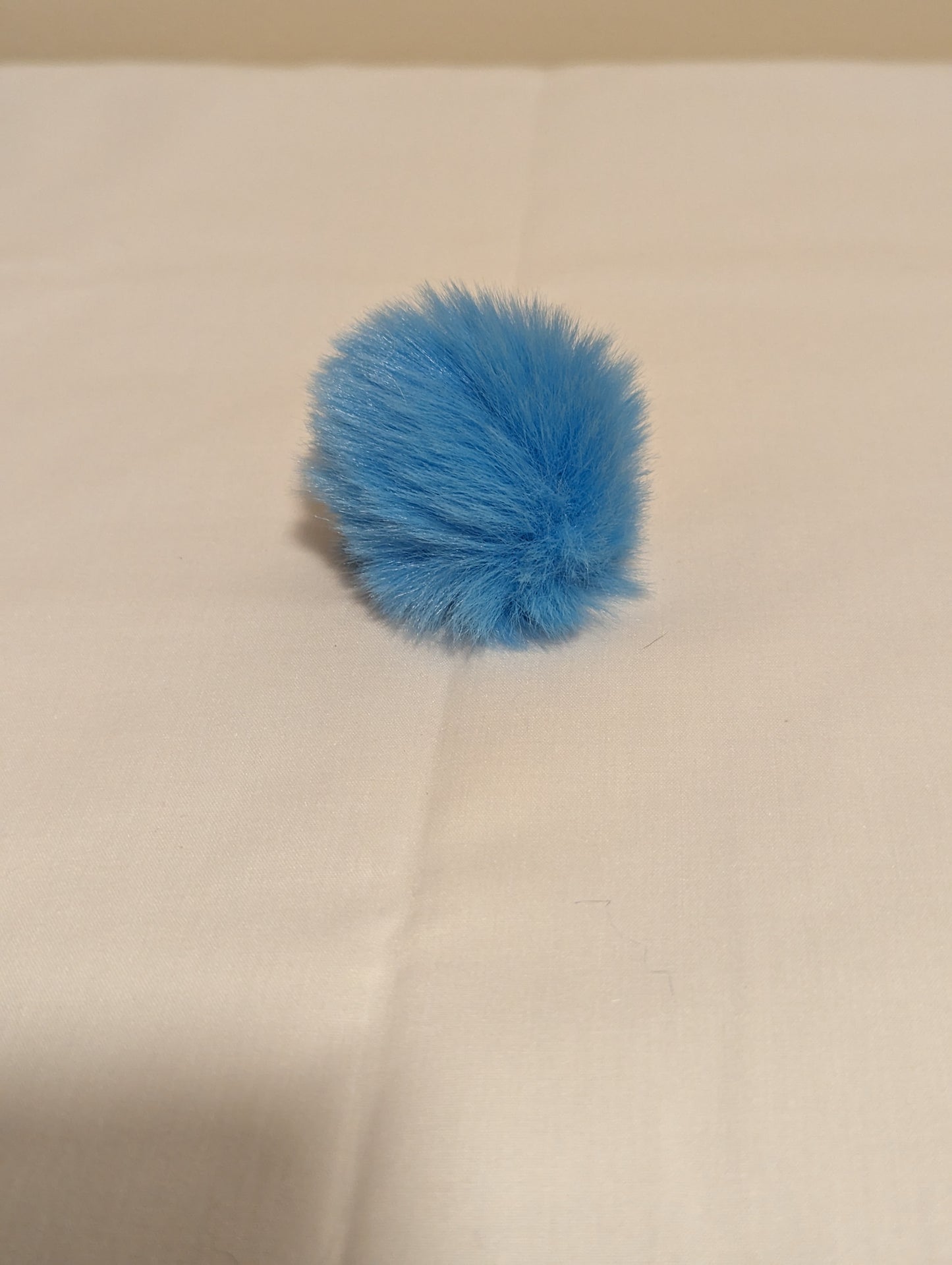 5 cm faux fur pompom